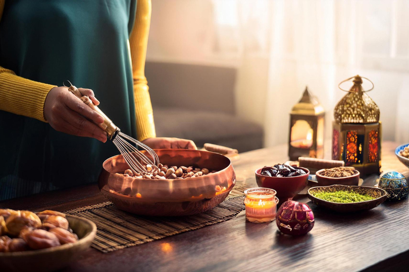 أطباق رمضان وهوس برامج الطهي... إلهام أم ضغط نفسي؟